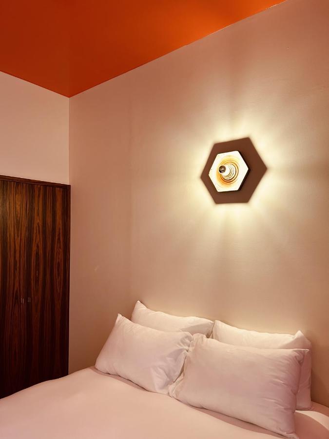 Hotel Present - Entree Autonome, Reception En Ligne - Encore Mieux Arles Exterior photo